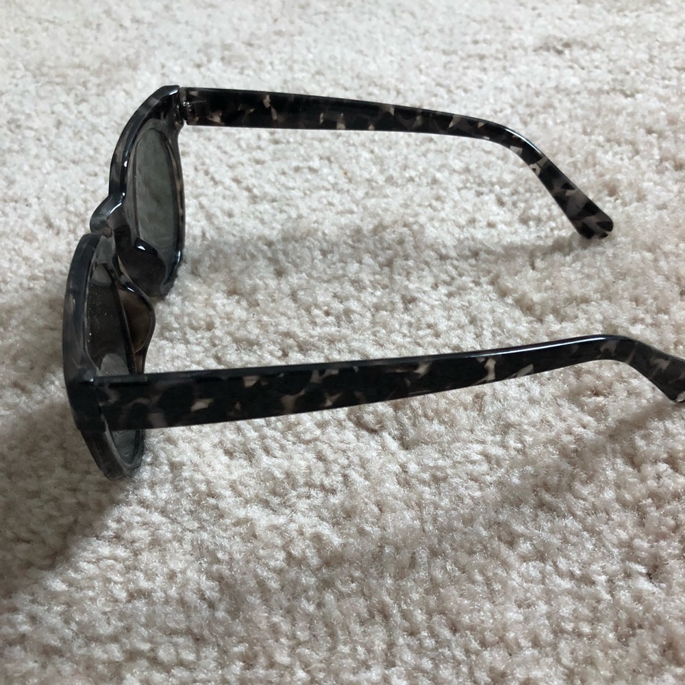🕶 Sunglasses Bundle 😎😎 - Picture 5 of 7